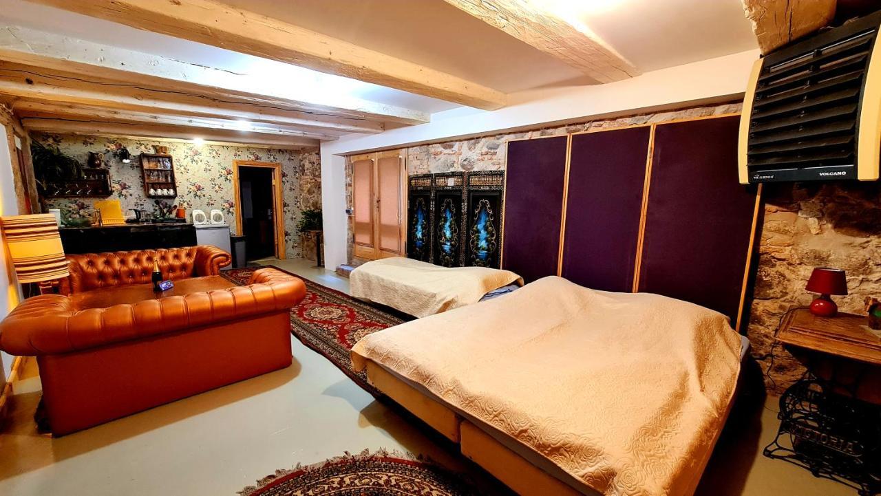 Fontaine Mansion Apartment Liepaja Luaran gambar